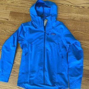 Men’s Patagonia R1 Techface hoodie.